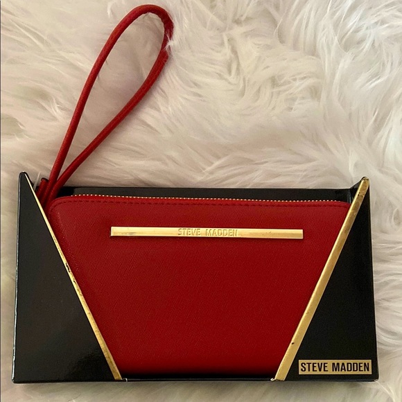 Steve Madden Handbags - Steve Madden Women’s Red Wristlet